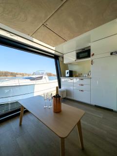 Houseboat- PerseuszOne - 4
