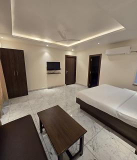 Crystal Suites - Lucknow - 3