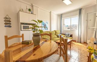Stunning Apartment In Torrevieja - Torrevieja - 6