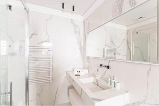 GuestReady - Elegant Escape near Plaza Athénée - Parijs - 7
