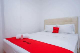 RedDoorz near Mall Ratu Indah 3 - Balangberu - 0