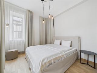Central 2BR Apartment - 10min to Old Town - Riga - 8