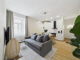 Central 2BR Apartment - 10min to Old Town - Riga - 4