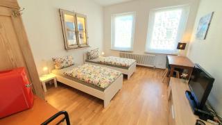 FRANKES SLEEP INN, 4, 2, 1 Raumwohnungen, Sauna - Velbert - 1