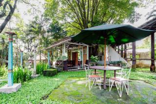 Hotel O Genteng Near Genteng Market Formerly Uno Hotel - Surabaya - 7