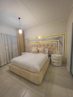 THE BLYDE CRYSTAL LAGOON F&S LUxurious Apartment 3bed - Pretoria - 3