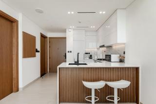 Cozy 1 BR in Binghatti Venus JVC - 2