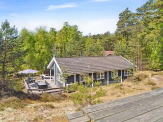 Holiday Home Hallgerd - 800m from the sea by Interhome - Neksø - 0