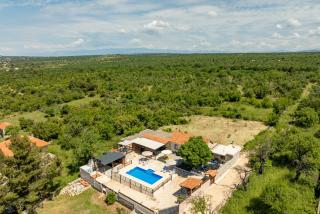 Holiday Home Burgija with pool - Benkovac - 8