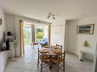 Apartment Les Roses Lauriers by Interhome - Le Lavandou - 3