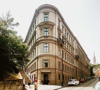 Modern studio at the castle - Budapest - 9