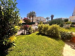 Casa Solway Algarve Escape with Garden & Terrace - Portimão - 9