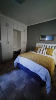 Stay a While Self catering - Newton Park - 9