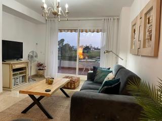 Frontline Golf Apartment - 7