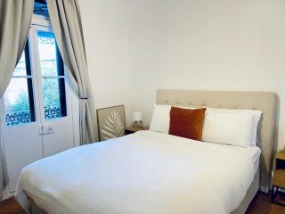 Heart of Erskineville 2-BR Onsite Parking 5 min Walk to Shops & Trains - Sydney - 9