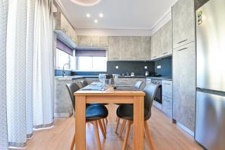 Elegant Sea View Stay - Piraeus Port - Pireo - 7