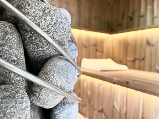 TauberChalet I Privates Boutique-Ferienhaus mit Whirlpool, Sauna, Garten, Naturmagie & ZellBoost - 6