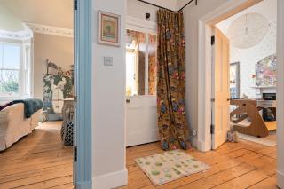 Eskbank Terrace Spacious House - 3