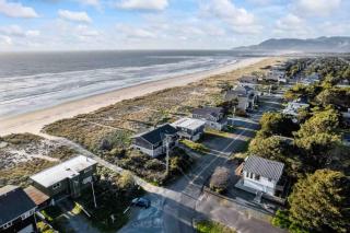 Ocean Oasis - Rockaway Beach - 8