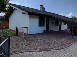 Ferienhaus Eul J 4 mit Wintergarten und Specksteinofen, Waschmaschine und Trockner direkt an der Nor - Butjadingen - 9