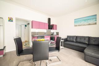 Apartment In Sukosan Mit Balkon, Nahe Am Strand - 0