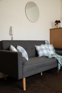 Chic Trafford Apartment, Private Underground Parking, Fast Wi-Fi, Self Check-in Anytime, 5 mins to Old Trafford Stadium - Manchester - 0