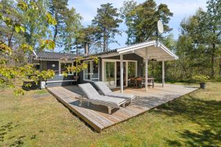 Lovely Family Cottage Near Child-Friendly Beach - Vester Sømarken - 0