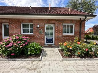 Gemütliches Ferienhaus Mit Garten Und Terrasse - Norden - 0