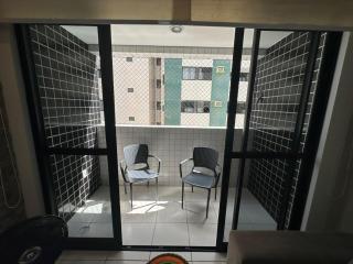 Apto Completo Ponta Verde 1 Quarto, a Passos da Praia, Piscina, Varanda e Garagem - Maceió - 4