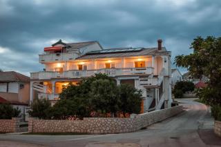 Familienfreundliches Ferienhaus Direkt Am Meer - Kustići - 2