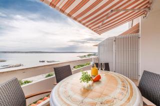 Familienfreundliches Ferienhaus Direkt Am Meer - Kustići - 7