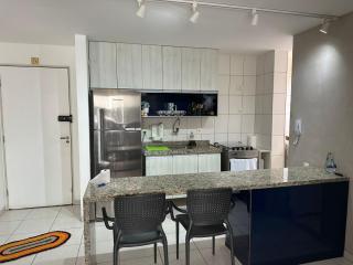 Apto Completo Ponta Verde 1 Quarto, a Passos da Praia, Piscina, Varanda e Garagem - Maceió - 1