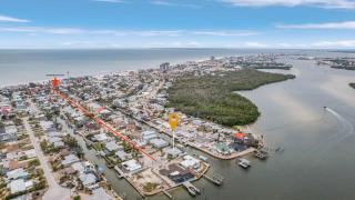 467 Water Front with Pool & Canal Access home - Fort Myers Beach - 8