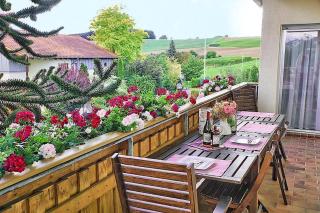 Charmantes Ferienhaus in Mensfelden mit Großem Balkon - Hünfelden - 3