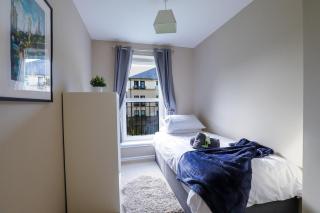 Contemporary 3 Bedroom Flat in Ancient Dunfermline - 2