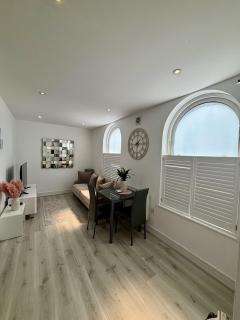 Gogmore Lane - Chertsey - 9