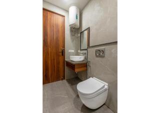 Wandr Hotel Golf Course Rd, Near Cyber City, Gurugram - Gurgaon - 5