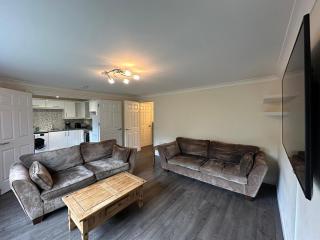 2 Bed & 2 Bath-Flat-Driving Distance to Edinburgh - Uphall - 0