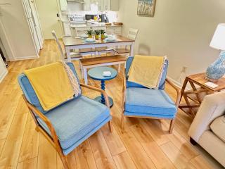 Walk to Folly Field Beach 2 bed 2 bath Golf View - Hilton Head Island - 7