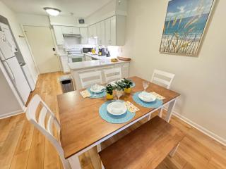 Walk to Folly Field Beach 2 bed 2 bath Golf View - Hilton Head Island - 6