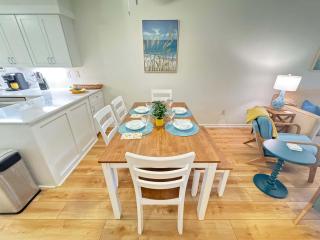 Walk to Folly Field Beach 2 bed 2 bath Golf View - Hilton Head Island - 5