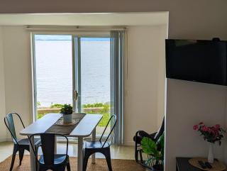 Chalet Loft #4 Waterfront with Spa Fireplace and Wifi - Cap-Saint-Ignace - 9