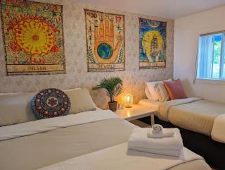 Chalet Loft #4 Waterfront with Spa, Fireplace and Wifi - 8