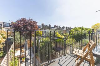 High-End 2BR 2BA with Private Outdoor Space - 4