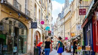 Independent Master suite, 18th century home - Caen - 4