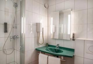 B&B HOTEL Rothrist Olten - Rothrist - 1