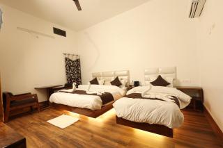 Hotel Trisolaris - Varanasi - 0