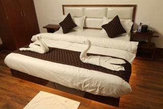 Hotel Trisolaris - Varanasi - 4