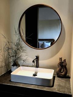 Stylish 1-Bedroom Apartment - 8
