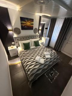Mayfair Apartment Ksamil - Ksamil - 3